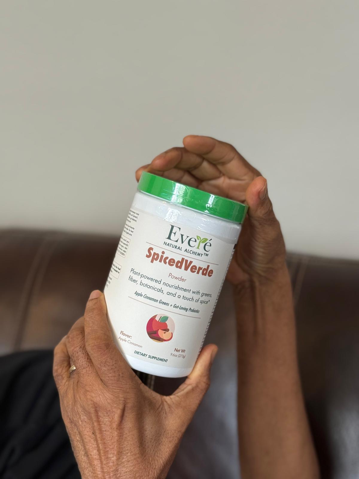 Everé SpicedVerde Greens Superfood Powder, Apple Cinnamon Flavor